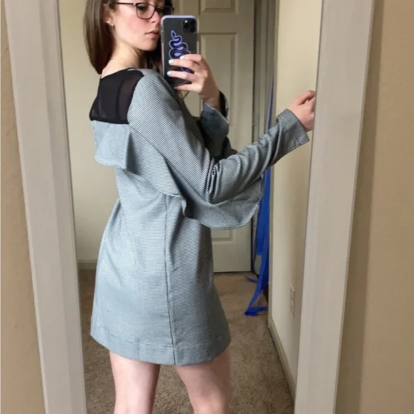 BCBG mini dress ✨ - Picture 5 of 9